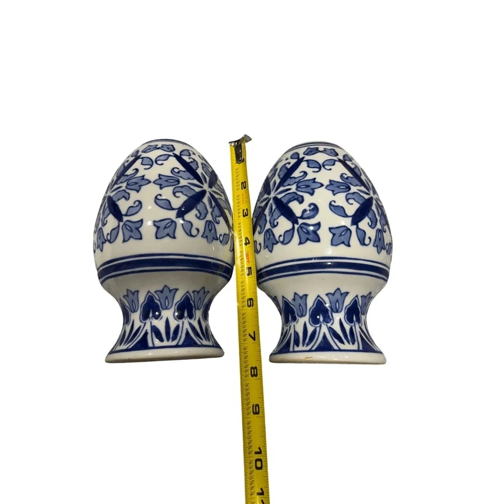 Vintage Blue and White Ceramic Wall Pocket Set Chinoiserie Floral Hanging Vases
